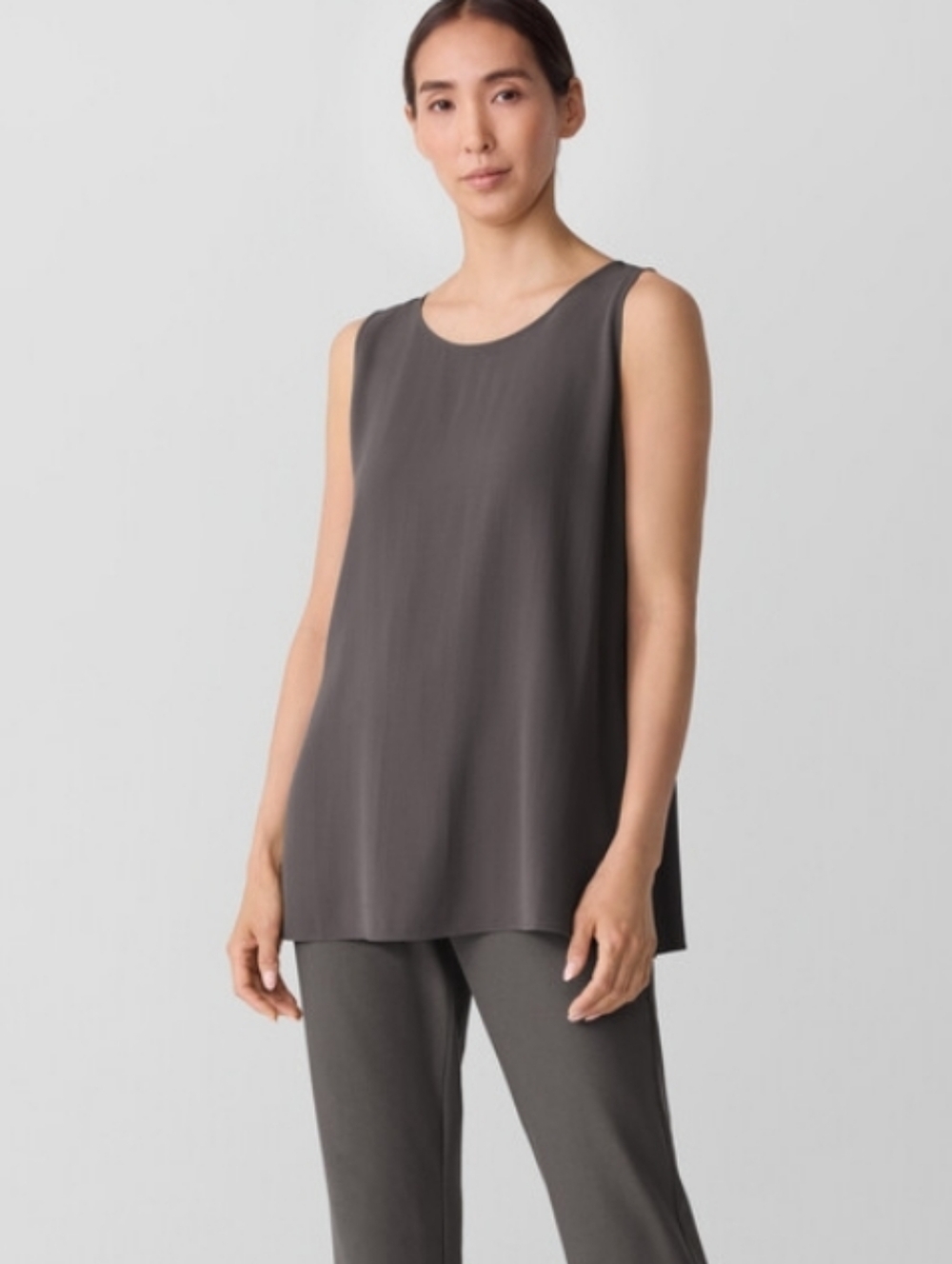 Eileen Fisher Sleeveless Round-Neck Women's Top in Oak (Gray/Taupe)